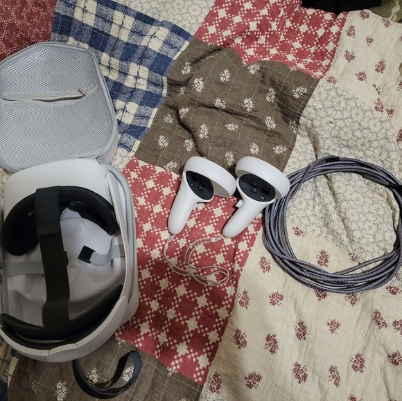 Meta Quest 2 - Picture 6 of 6